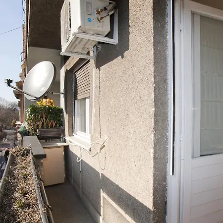 Green Apartment Belgrad