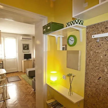 Green Apartment Daire *